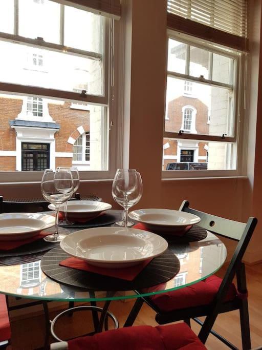 Cozy Flat, 5 Minute Walk To Oxford Circus Apartment Londra Exterior foto